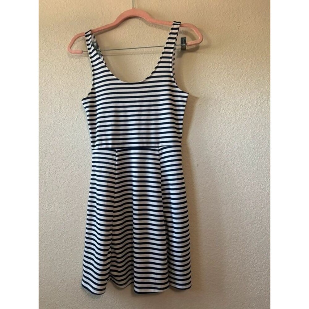 H&M NWT Navy White Striped Fit Flare Skater Dress 6 Sleeveless Nautical Preppy